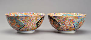 To kinesiske skål af porcelæn.