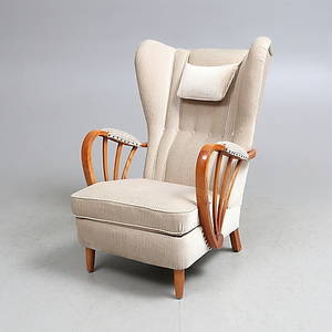 ÖRONLAPPSFÅTÖLJ, omkring 1900.