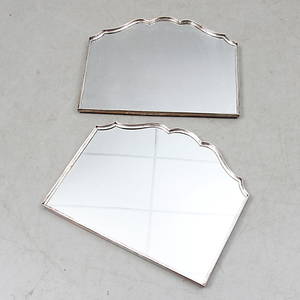 BORDSPLATÅER 2 st, nysilver samt spegelglas, 18001900-tal.
