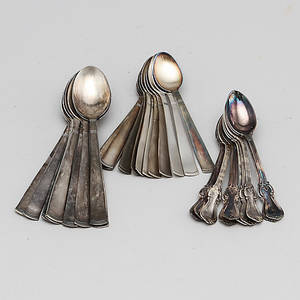 SKEDAR, 22 st, Rosenholm, SKEDAR, 12 st, silver. Vikt 600 gram.