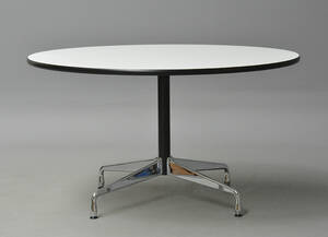 Charles Eames. Segmented Table, rundt spisebord med hvid laminat
