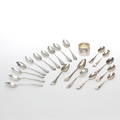 PARTI SILVER, mestadels skedar. 18001900-tal.