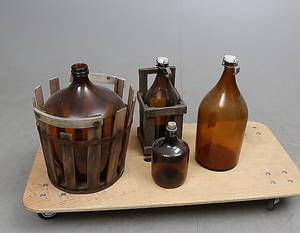 FLASKOR, 4 st, 1900-talets första hälft.