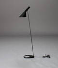 Arne Jacobsen. AJ standerlampe