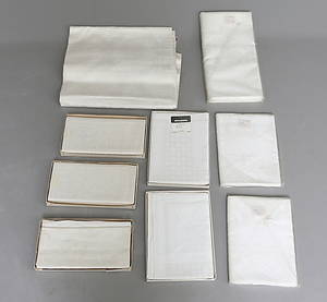 LINNE, Dukar, servetter i svensk Damast.