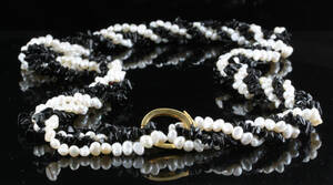 Fresh water pearl and garnet necklace