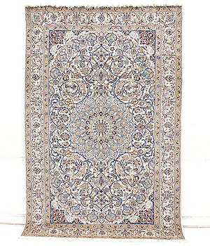MATTA, Orientalisk, Nain med silkesinslag, 250 x 160 cm.