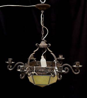 TAKLAMPA, 1900-talets första hälft, total höjd ca. 60 cm.