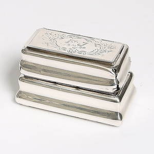 DOSOR, 2 st sammanfogade, silver. Vikt 181 gram.