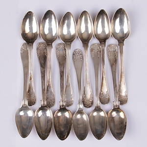 TESKEDAR, 12 st. Silver, franska liljan, 1800-tal, vikt 211 gram.