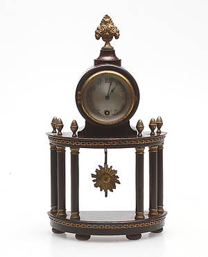 BORDSUR, trä och gulmetall, 1900-tal.