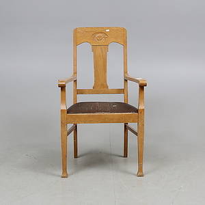 KARMSTOL, jugend, 1900-talets första hälft.