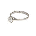 RING, 18k vitguld med briljantslipad diamant, 0,74 ct, totalvikt ca 2,5 gram.