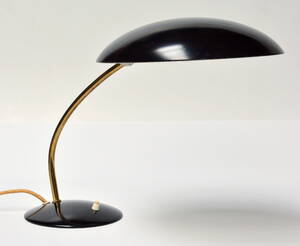 Christian Dell. Kaiser bordlampe, model 6781