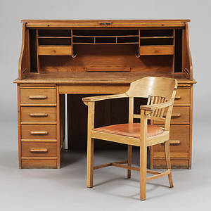 SKRIVBORD med STOL, 1900-talets första hälft.