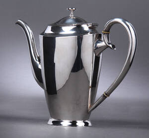 Anna Persson, Gøteborg. Funkis kaffekande af sterlingsølv, anno 1924
