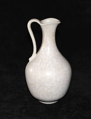 HÄNKELVAS,  keramik, Gunnar Nylund.