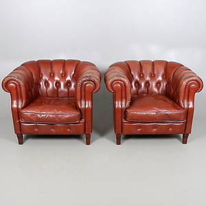 FÅTÖLJER, ett par, Chesterfieldmodell. 1900-talets andra hälft.
