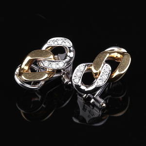 ÖRHÄNGEN, med diamanter, ett par, 18k guldvitguld, vikt ca 7,38 gram.