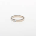 RING, 18K vitguld med diamanter, totalt ca 0,45ct. Vikt 4,2g.
