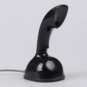 TELEFON, Cobra eller Ericofon, design Hugo Blomberg, Ralph Lysell och Gösta Thames, LM Ericsson.