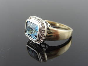 LONDON BLUE Topaz diamond ring 3,74cts.