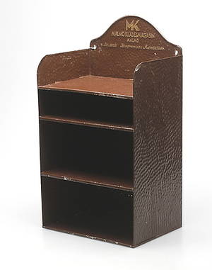 HYLLA, lackerad plåt, MK Malmö klädesmagasin Malmö.