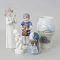 FIGURINER SAMT VAS, 5 delar, Royal Copenhagen, Bing  Gröndal samt Lladro.
