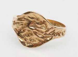 RING, 18k guld, vikt ca 7,4 gr.