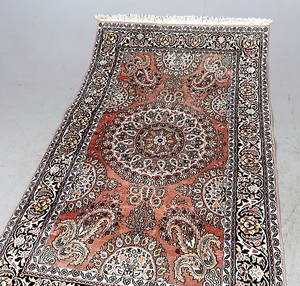 MATTA, orientalisk, silke, 212 x 135 cm.