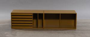 Peter J. Lassen. To Montana moduler model 6112 dybde 38