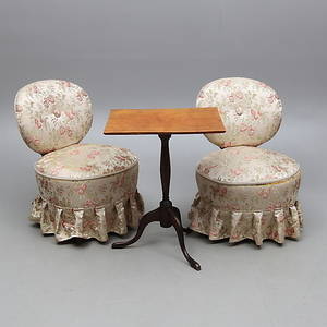 FÅTÖLJER 1 par samt FÄLLBORD, 18001900-tal.