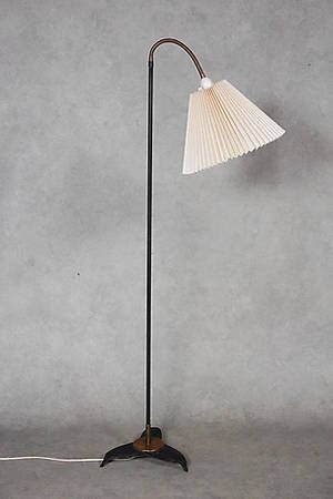 GOLVLAMPA,  smide, 1950-tal.