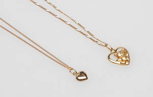 HALSKEDJOR, 2 st samt HÄNGEN, 2 st, 18k guld, vikt ca 4,8 gr.