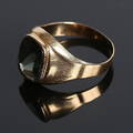 KLACKRING med STEN, 18k guld, totalvikt ca 3,5 gram.