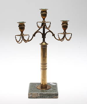 KANDELABER, mässing på marmorfot, 18001900-tal.