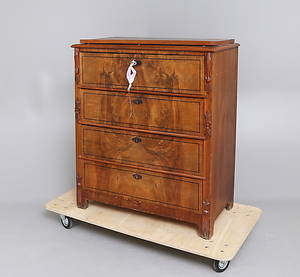 BYRÅ, 4 lådor, 181900-tal.