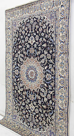 MATTA, Orientalisk, Nain med silkesinslag, 247 x 148 cm.