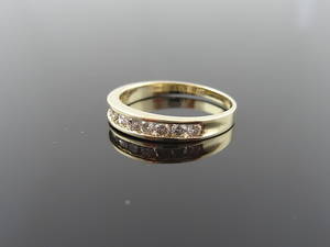 HIGHEST BIDDER WINS.  Diamond ring 0,33cts.