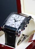 Les Cubeurs Geneve. Swiss Made herreur med safir.