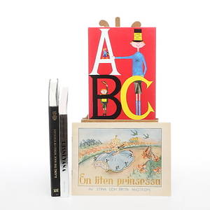 BÖCKER, 4 st, bl a Disneyana samt Lladro -The magic world of porcelain.