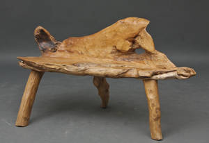 Havebænk, lavet af rødderne fra teaktræ.