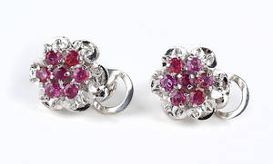 OHRCLIPS mit Rubin, 750er Weißgold, ca. 5,3 g.