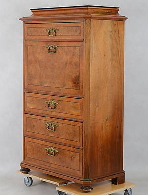 CHIFFONJÉ, 1800-talets senare hälft.