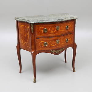 BYRÅ med stenskiva, rokokostil, 1900-talets mittandra hälft.