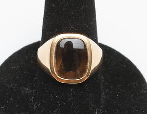 KLACKRING med sten, 18k guld, total vikt ca 4,6 gr.