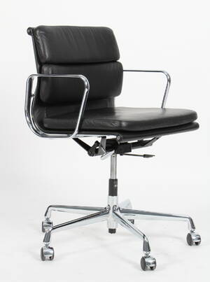 Charles Eames. Soft Pad kontorstol, model EA-217 Denne vare er sat til omsalg under nyt varenummer 5007406