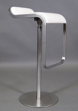 Shin  Tomoko Azumi. Barstol Shin  Tomoko Azumi. Barstol