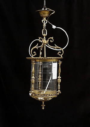 TAKARMATUR, mässing och glas, 1900-talets första hälft, höjd ca. 56 cm.