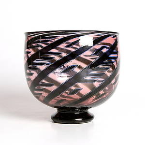 EVA ENGLUND. skål, glas, Orrefors.1900-tal. Signerad.
